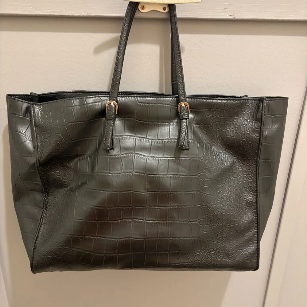 Braciano Signature Crocodile Embossed Tote